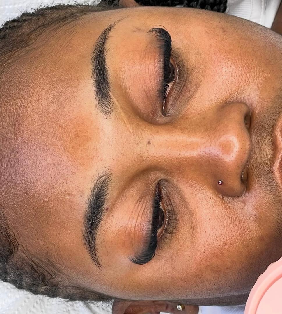 Tumbis Beauty Lounge